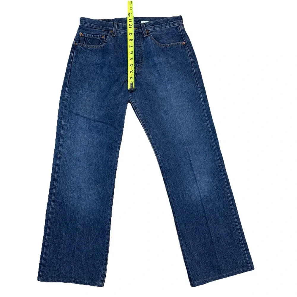VINTAGE Levi's Men's 31x30 501 XX Button Fly Medium Wash Jeans